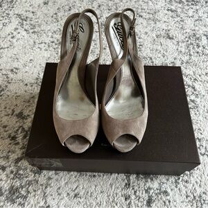 Gucci Sofia Suede Peep Open Toe Slingback Sandals Shoes Heels Gray 39 EU